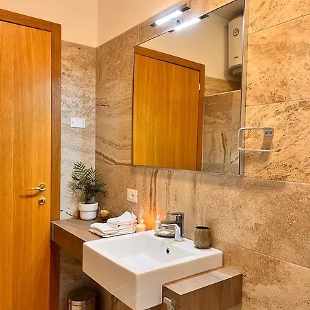 Aquila D'oro Apartment *